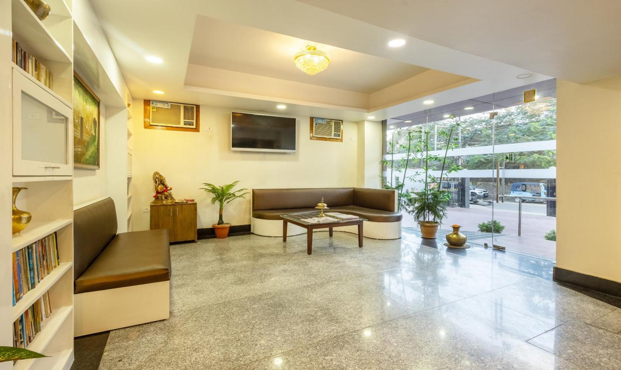 Swagatam Inn, 5 Minutes Walk From Guwahati Railway Station Exterior foto